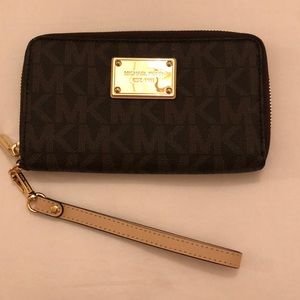 Michael Kors cellphone case wallet